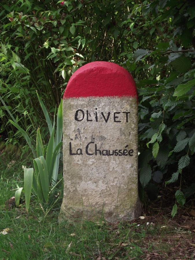 La Chaussee d'Olivet en Mayenne Extérieur photo